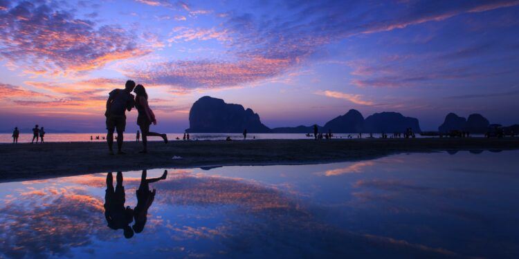 Indias Elegant Honeymoon Destinations to Ignite Your Love in 2023 01 min scaled