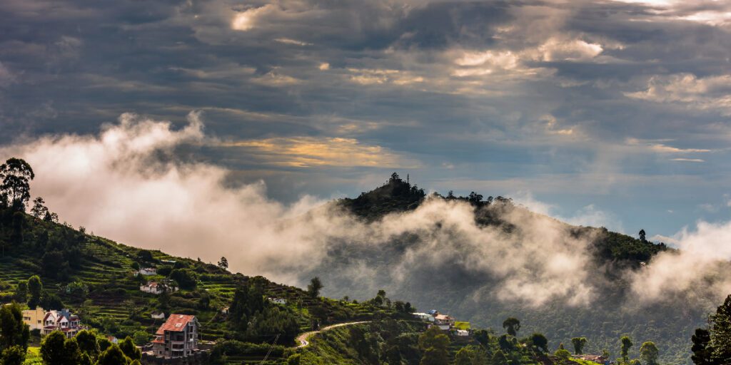 Summer vacation destinations in india
