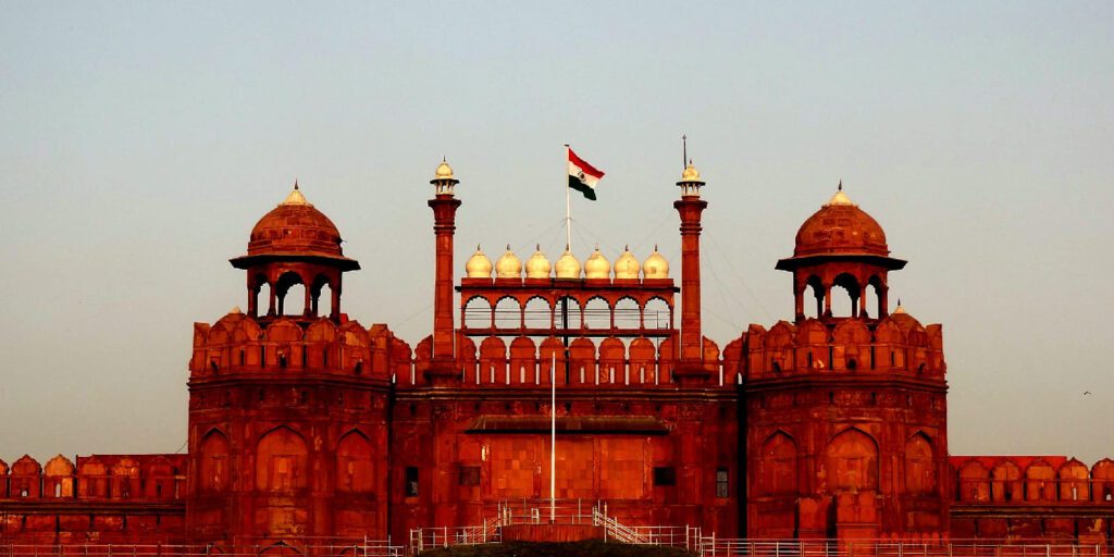 8 Best Historical Sites You Can't Miss in Delhi | Travel Rethink Ways 12 themewise Blog red fort