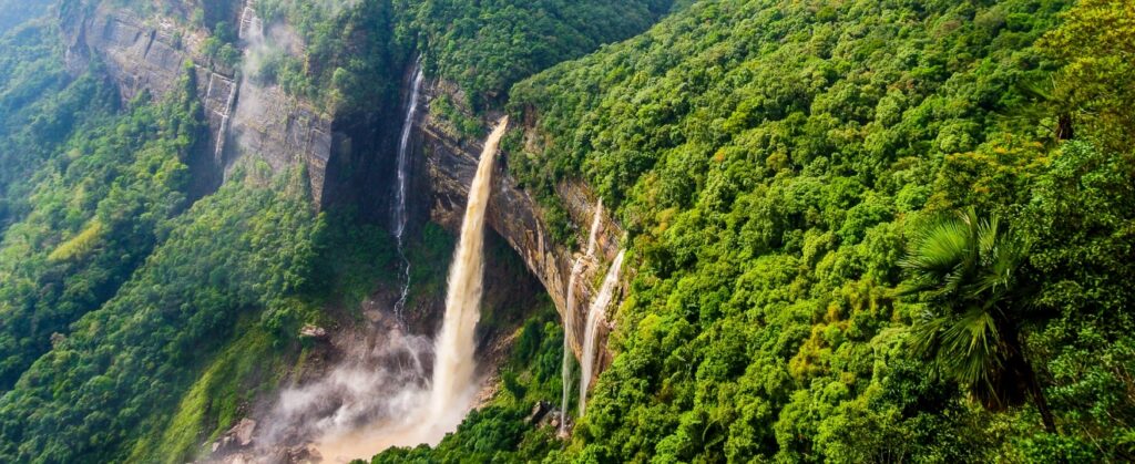 Most beautiful 10 Waterfalls in Meghalaya | Travel Rethink Ways 14 rethinkways-blog-meghalaya-waterfalls-cover