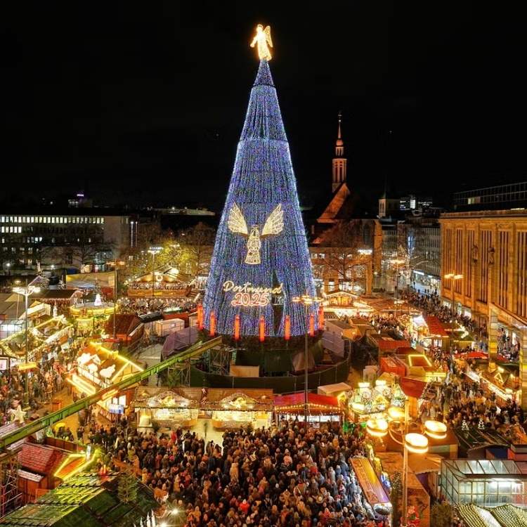 Top 10 International Destinations to Celebrate Christmas 2026 | Travel Rethink Ways 7 Christmas-07