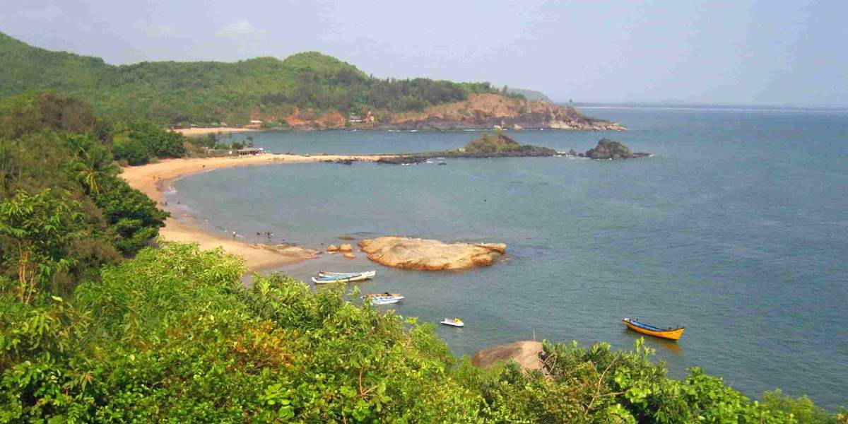 rethinkways-karnataka-om-beach