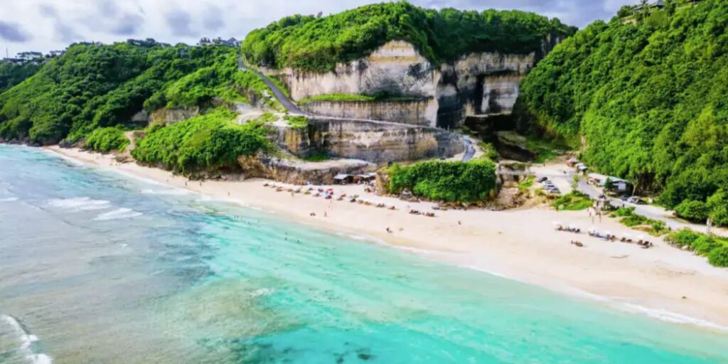 rethinkways-Melasti Beach