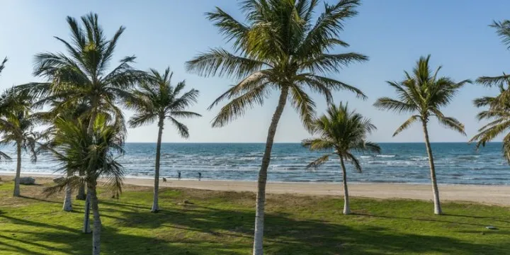 Qurum-Beach
