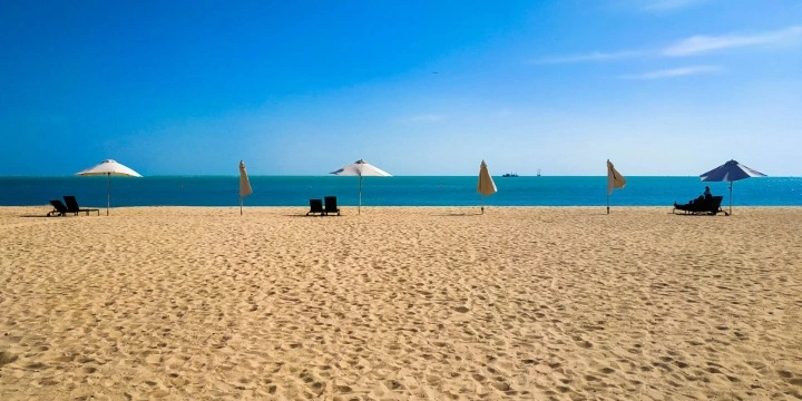 25 Best Attractions in Qatar 2026 | Travel Rethink Ways 16 wakrah-beach
