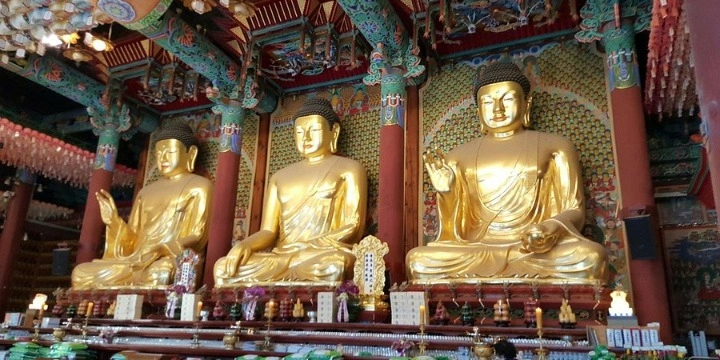 South Korea Attractions: 30 Must-Visit Places & Experiences for an Unforgettable Trip| Travel Rethink Ways 14 -Jogyesa-Temple.