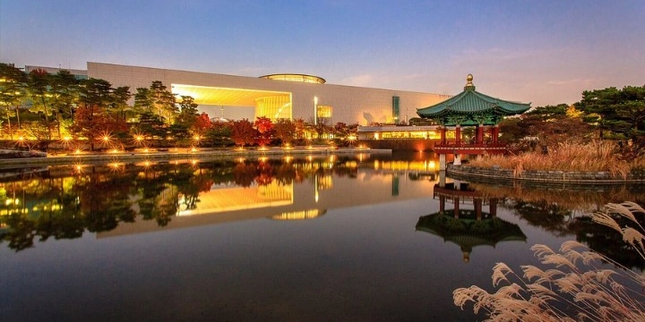 South Korea Attractions: 30 Must-Visit Places & Experiences for an Unforgettable Trip| Travel Rethink Ways 13 National-Museum
