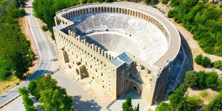 trukey-attraction-Aspendos