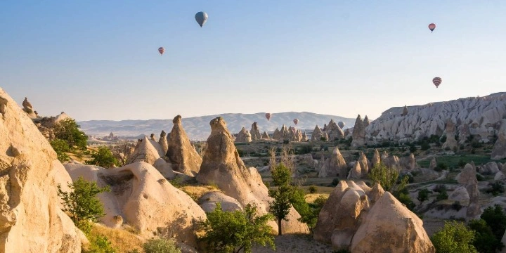trukey-cover-attraction-Goreme.