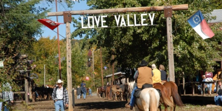 trukey-cover-love-valley