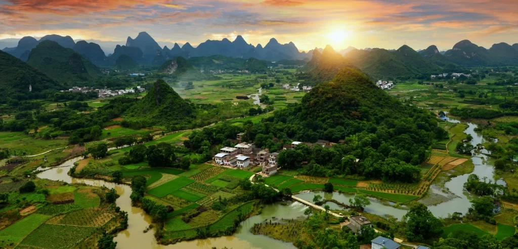 China Bucket List: 30 Amazing Attractions | Travel Rethink Ways 17 li river
