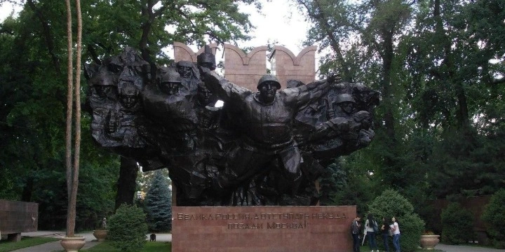 Kazakhstan Attractions: 30 Incredible Places | Travel Rethink Ways 4 TRW-Panfilov-Park-kazakhstan.
