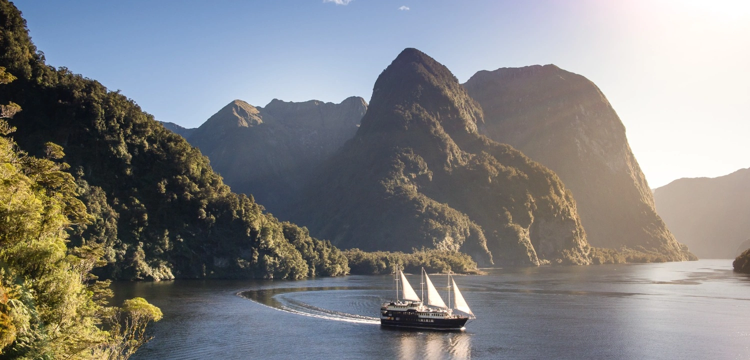 Top New Zealand Attractions: 25 Places to Explore | Travel Rethink Ways 10 New-Zeeland-Doubtful-Sound