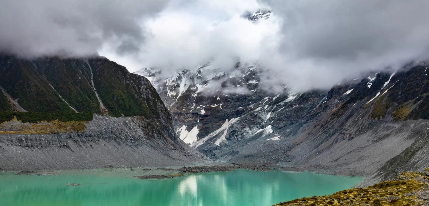 Top New Zealand Attractions: 25 Places to Explore | Travel Rethink Ways 24 New-Zeeland-Hooker-Valley