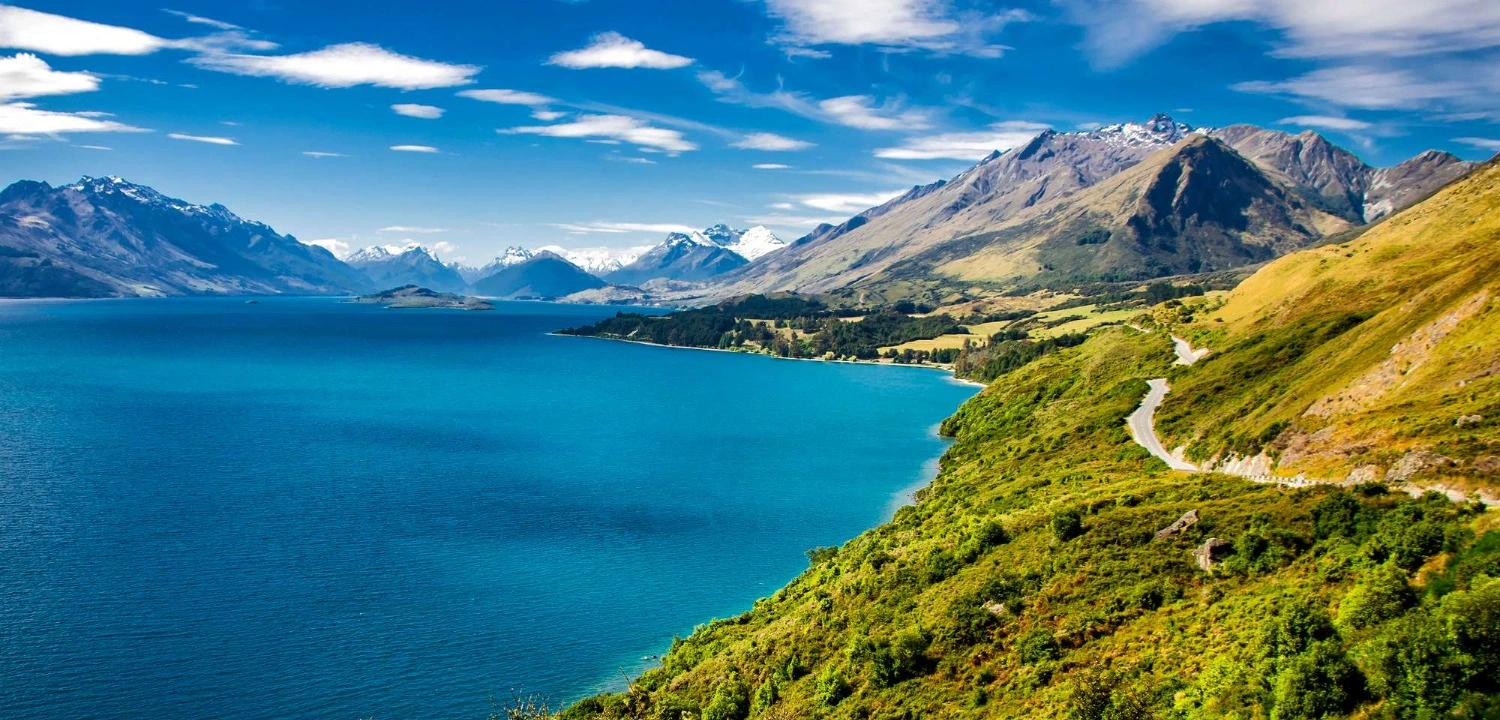 Top New Zealand Attractions: 25 Places to Explore | Travel Rethink Ways 26 New-Zeeland-Lake-Wakatipu