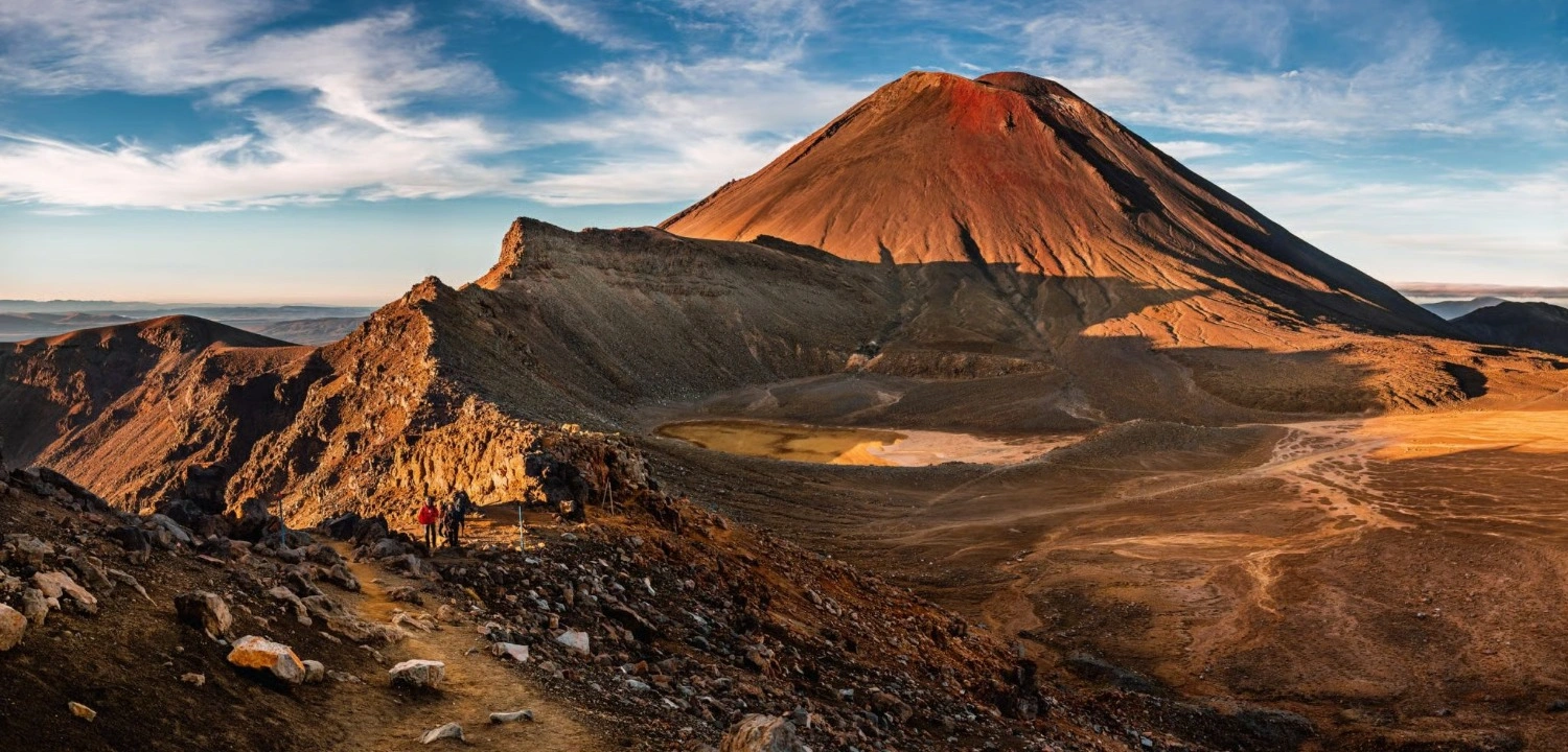 Top New Zealand Attractions: 25 Places to Explore | Travel Rethink Ways 15 New-Zeeland-Tongariro-Alpine