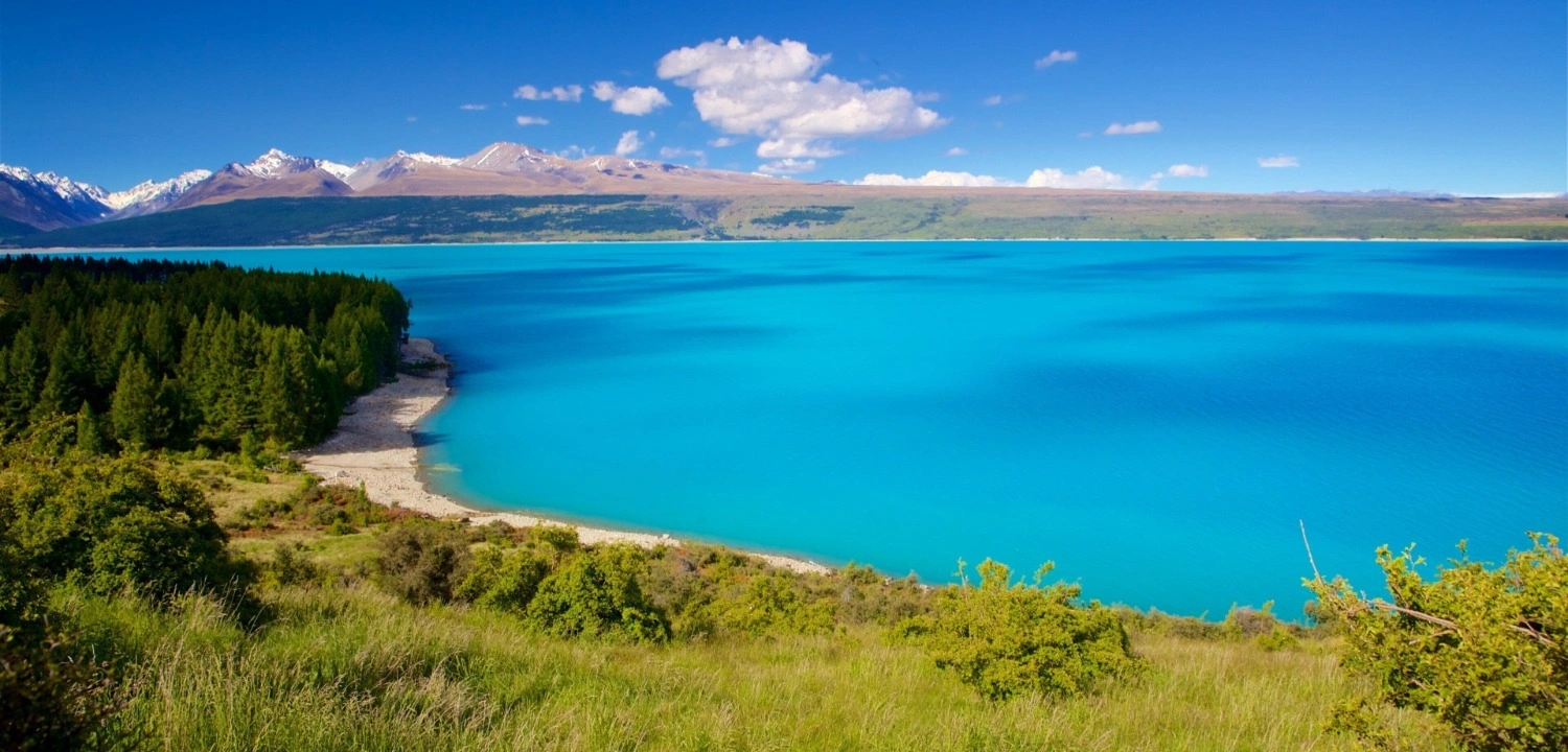 Top New Zealand Attractions: 25 Places to Explore | Travel Rethink Ways 21 New-Zeeland-lake.