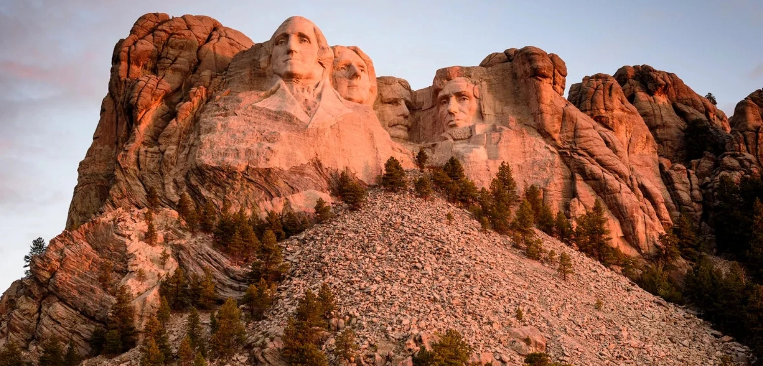 United States Attractions: 30 Incredible Places You Must Visit | Travel Rethink Ways 17 trw-USA-attraction-Mount