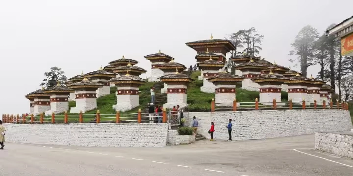 Bhutan Attractions: 30 Peaceful Places To Explore| Travel Rethink Ways 11 Dochula-Pass.