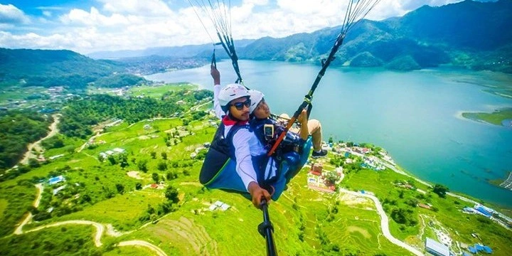 Paragliding-in-Pokhara.