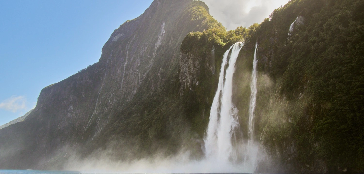 Top New Zealand Attractions: 25 Places to Explore | Travel Rethink Ways 20 New-Zeeland-Fiordland